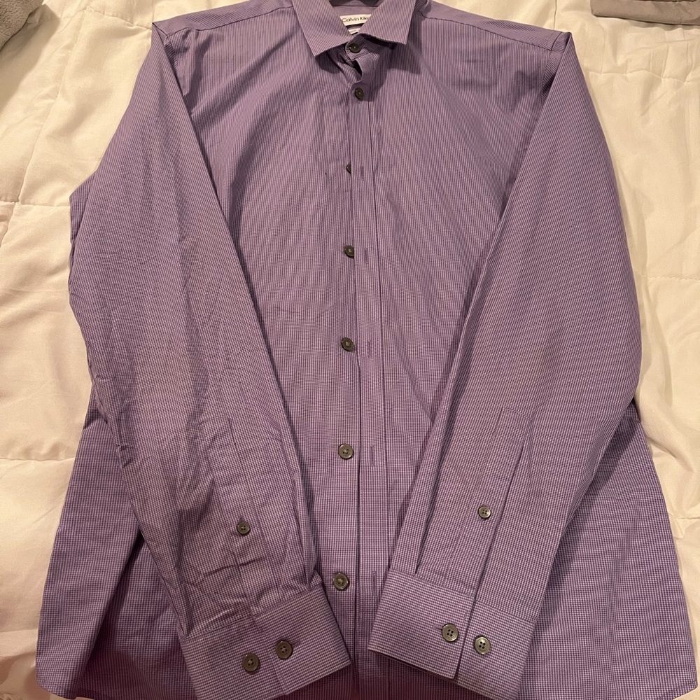 Calvin Klein’s men’s dress shirt.